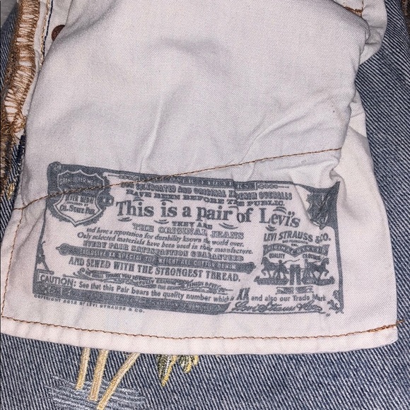 Palm Tree Levi’s Jean Shorts - Picture 5 of 6